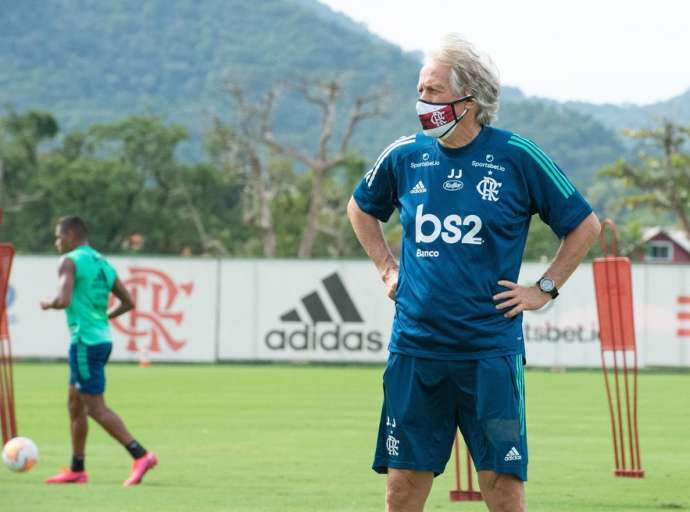 Fiel ao elenco, Flamengo fecha janela para reforços em tempos de pandemia com aval de Jesus