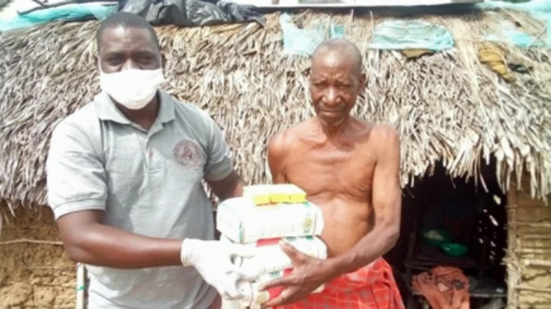Missionários levam centenas a Cristo durante pandemia no Quênia