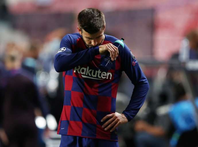 Piqué chama 8 a 2 do Bayern de vergonha e admite deixar o Barça: "Se tiver que sangrar, sou o primeiro a sair"