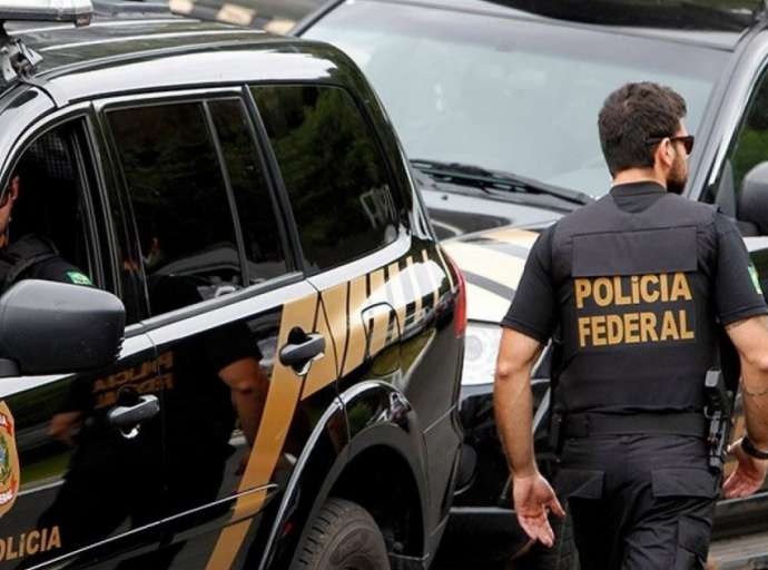 Polícia Federal cumpre sete mandados por corrupção eleitoral na prefeitura de Feijó