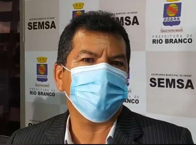 Secretário de Saúde de Rio Branco emite comunicado sobre vacinas vencidas