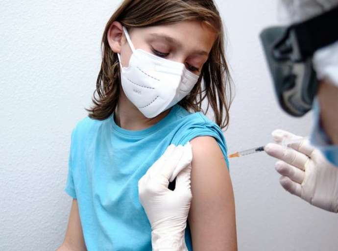 Adolescentes de 12 a 17 anos serão vacinados contra Covid, anunciam Ministério da Saúde e conselhos de secretários