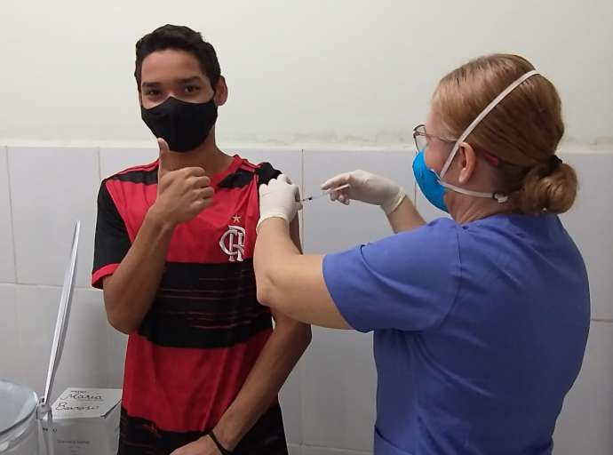 Sábado tem sete pontos de vacinação em Rio Branco para adolescentes a partir dos 15 anos
