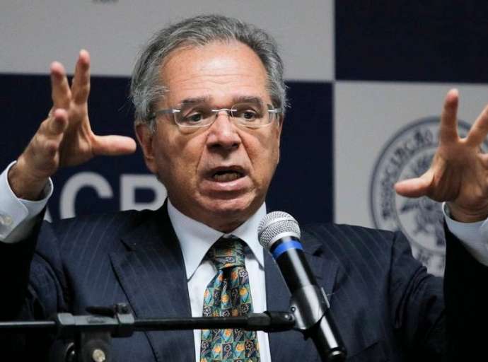 Dinheiro que sobrou para investir em Ciência equivale ao que Paulo Guedes tem em paraíso fiscal