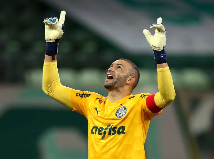 Cinco jogadores do Palmeiras testam positivo para Covid-19 em reapresentação; entre eles, o goleiro acreano Weverton