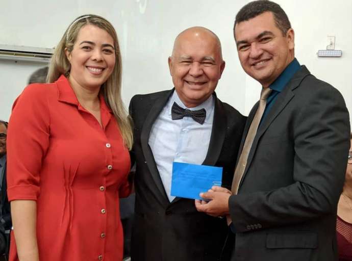 Em reunião de ministério e com a benção do Pastor Luiz Gonzaga,  Cadmiel é ungido pela primeira vez como um dos pré-candidatos oficiais da Assembleia de Deus em Rio Branco