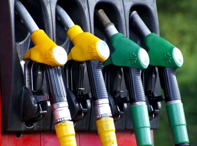 Petrobras anuncia aumento no preço da gasolina