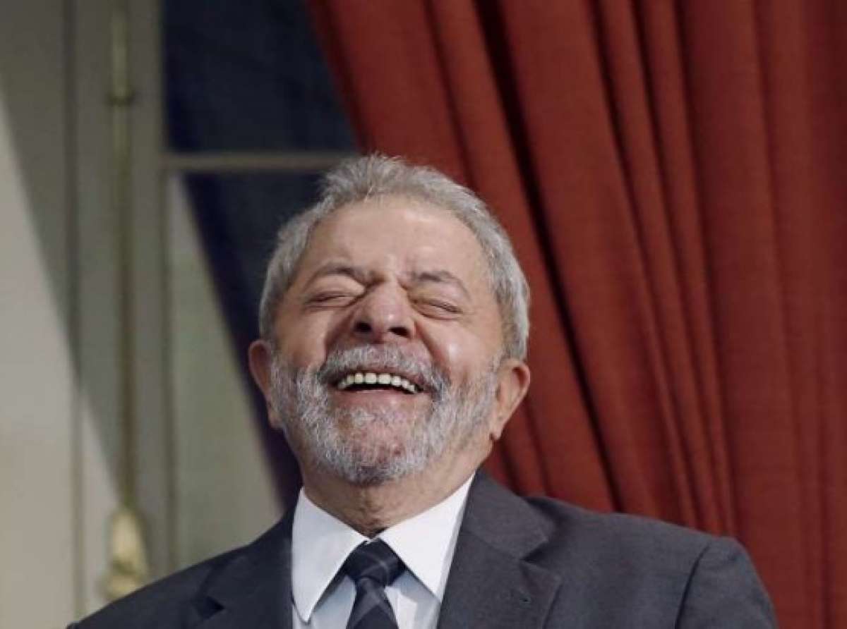 Governo Lula cogita pedir banimento do Twitter ao STF