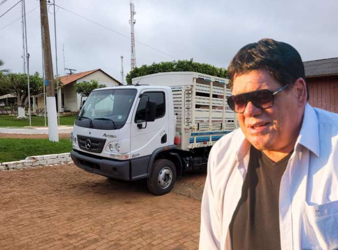 Emenda do velho lobo Flaviano Melo garante aquisição de mais um caminhão para o Bujari e vice-prefeito agradece: "eterno amigo do município"