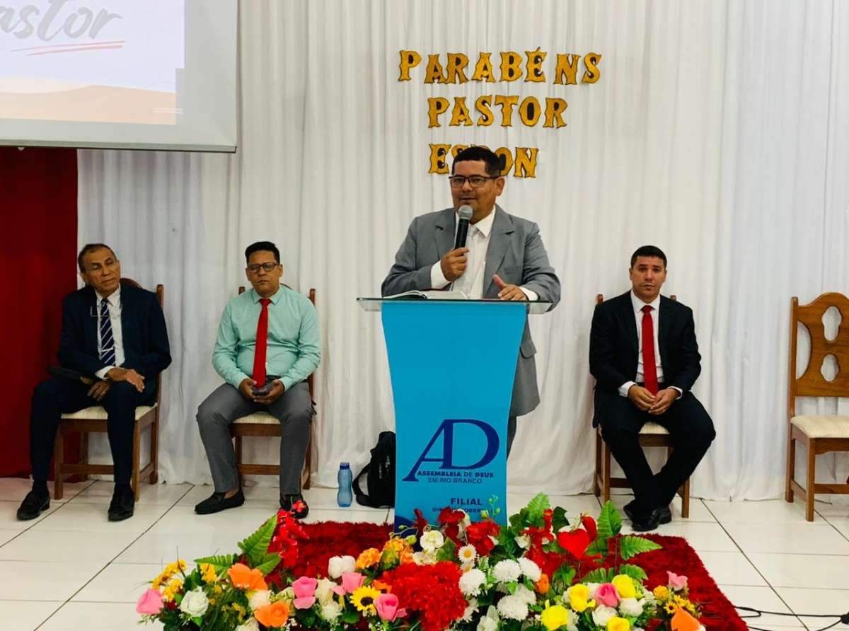 No Dia do Pastor, filial Ginásio Coberto 2 realiza culto de louvor a Deus pela vida do Pr.Esron