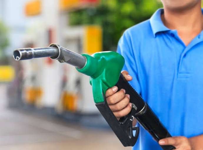 Preço de gasolina comum no Acre é o maior do Brasil; valores chegam até R$ 6,08