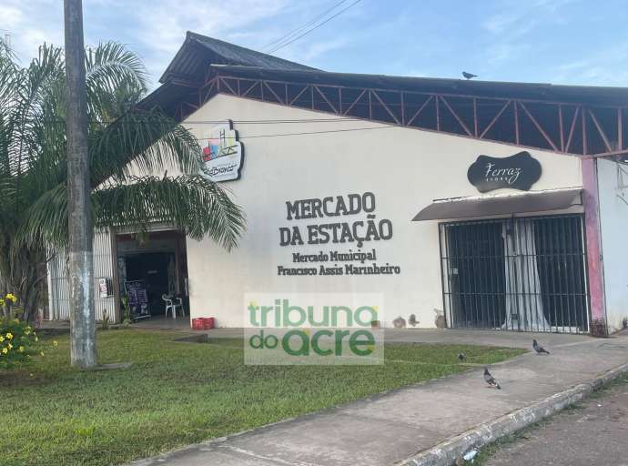 Após visita de Bocalom a terreno ao lado do Mercado Municipal da Estação, moradores se adiantam e se manifestam caso prefeito queira pintar o local: "chega de azul!"